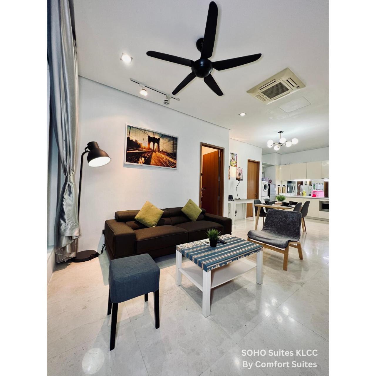 Soho Suites Klcc By Comfort Suites Куала Лумпур Екстериор снимка