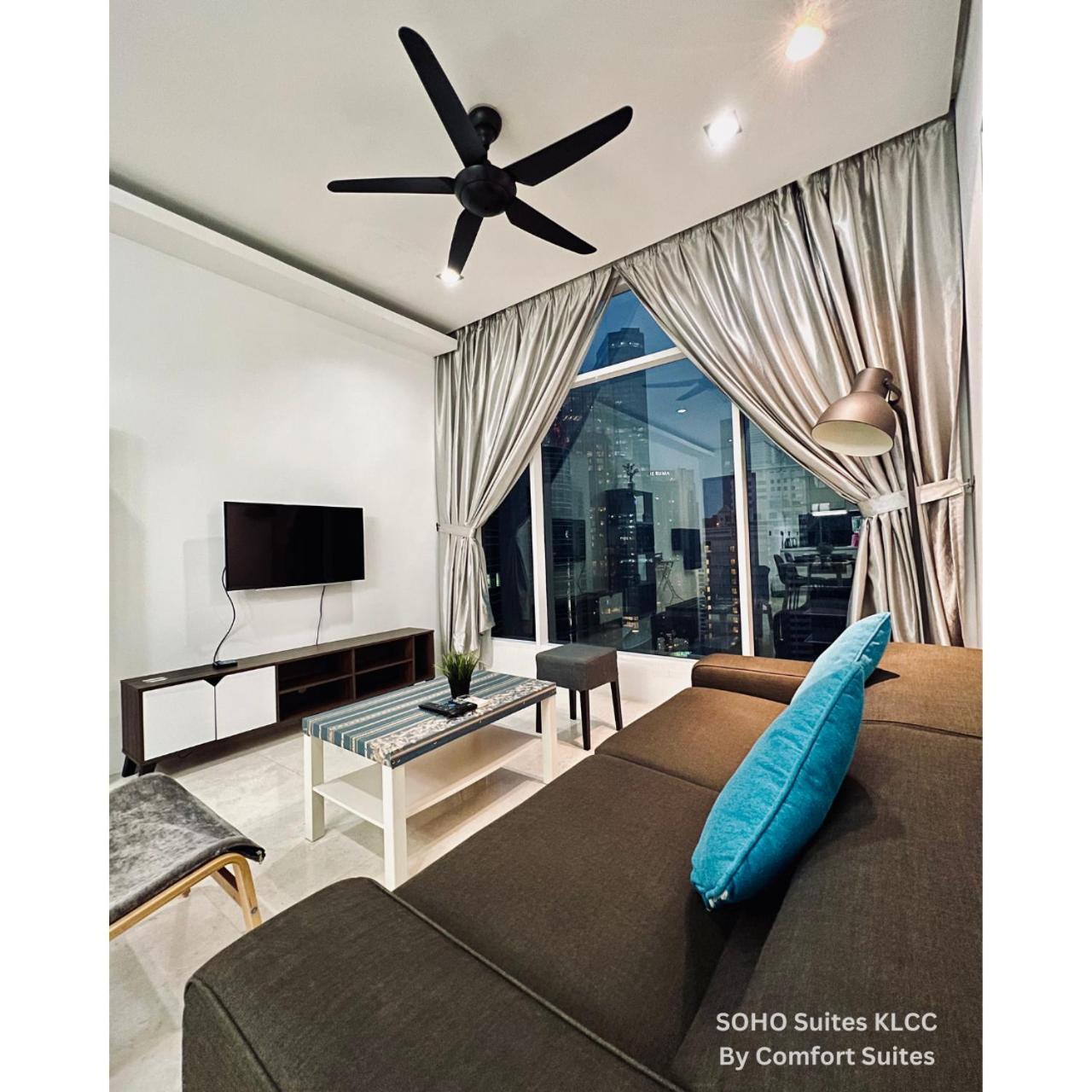 Soho Suites Klcc By Comfort Suites Куала Лумпур Екстериор снимка