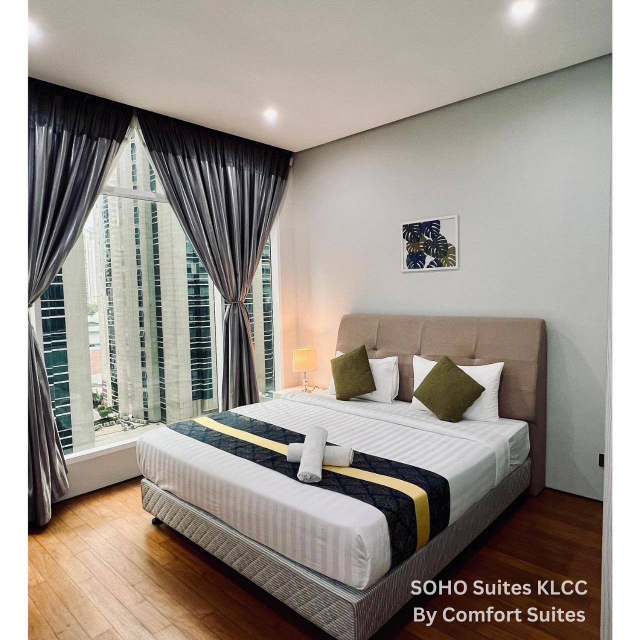 Soho Suites Klcc By Comfort Suites Куала Лумпур Екстериор снимка