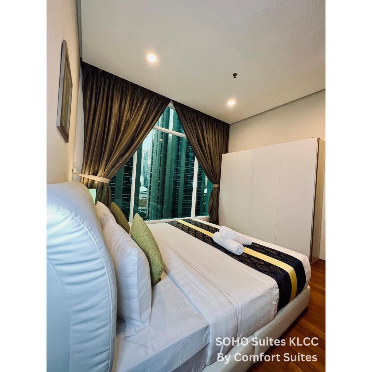 Soho Suites Klcc By Comfort Suites Куала Лумпур Екстериор снимка
