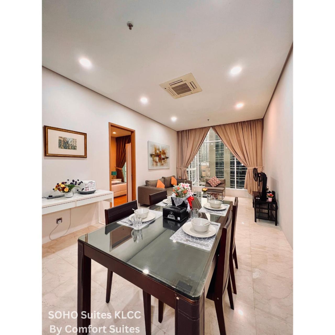 Soho Suites Klcc By Comfort Suites Куала Лумпур Екстериор снимка