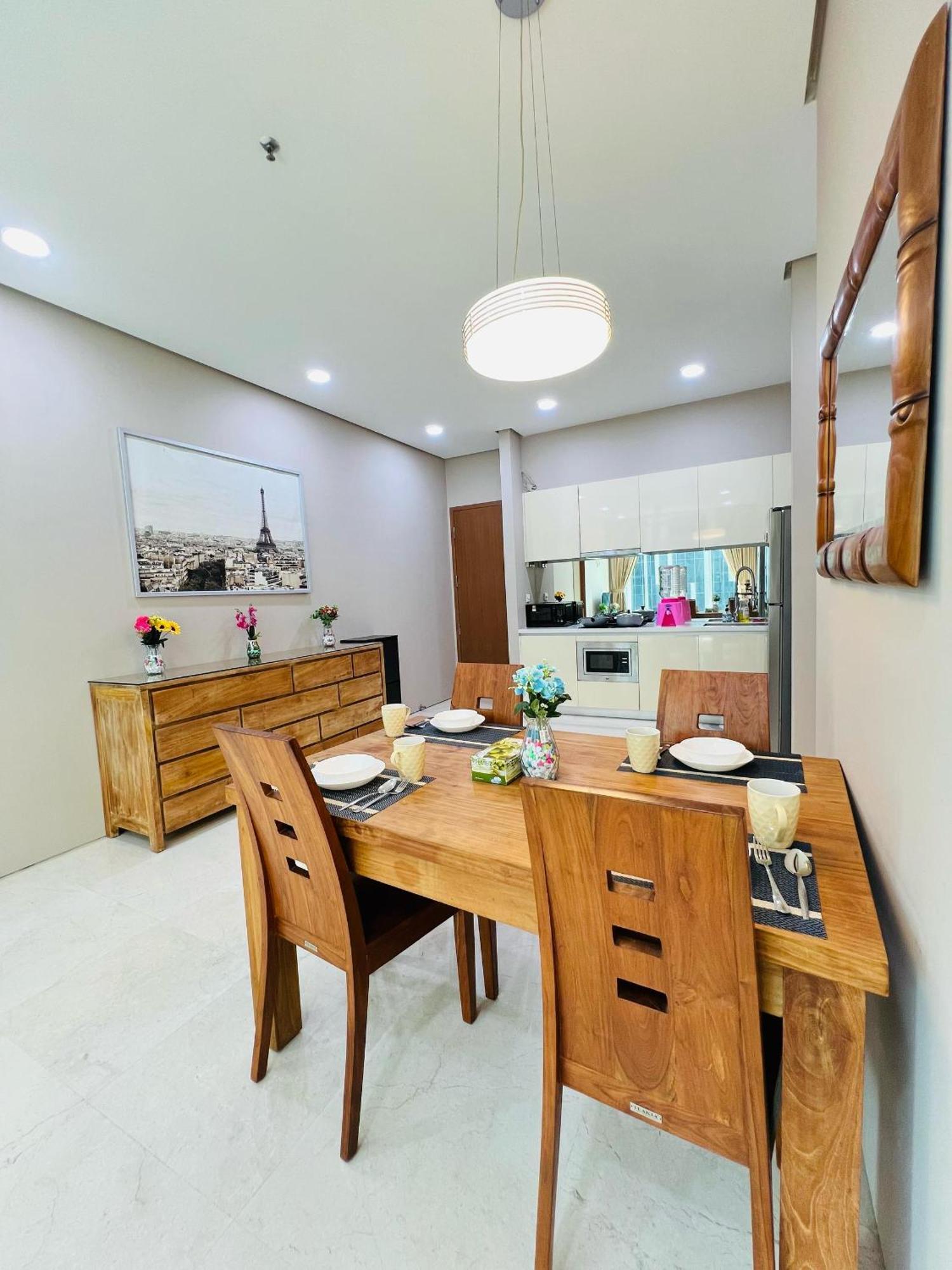 Soho Suites Klcc By Comfort Suites Куала Лумпур Екстериор снимка