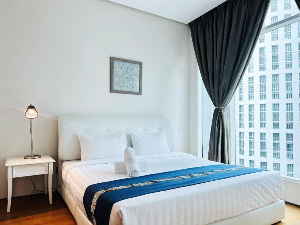Soho Suites Klcc By Comfort Suites Куала Лумпур Екстериор снимка